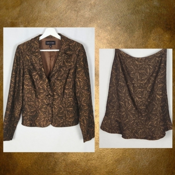 Elegant Vintage Suit Set with Skirt & Blazer in Textured Floral Bronze C… - Picture 6 of 6